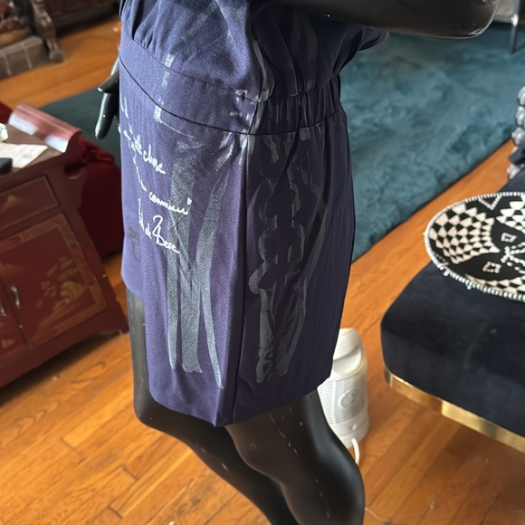 Navy tank dress with French graffiti - Picture 5 of 7